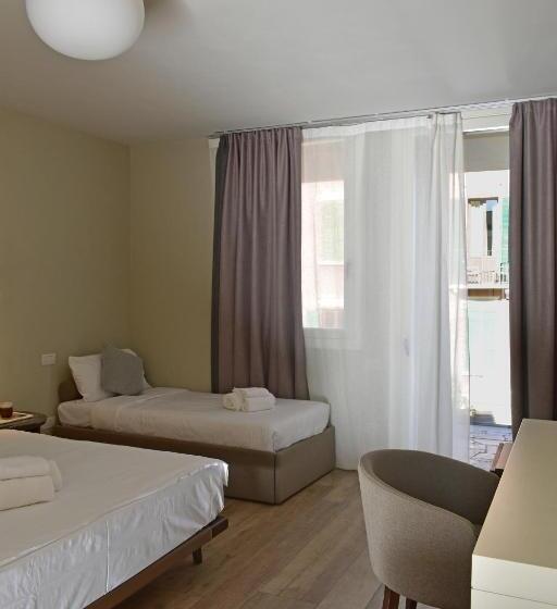 اتاق استاندارد سه نفره, Villa Pioppi