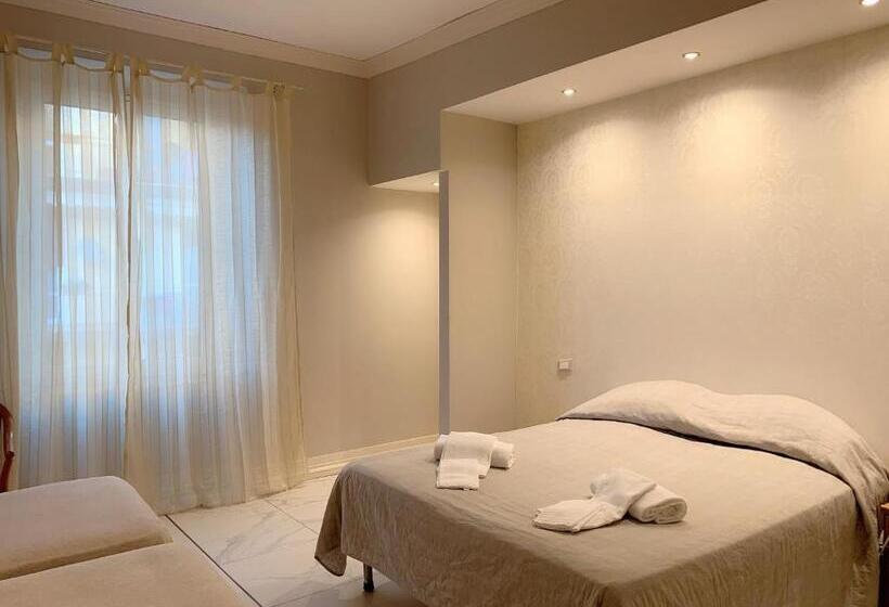 Standard Kolmen Hengen Huone, Albergo La Villetta