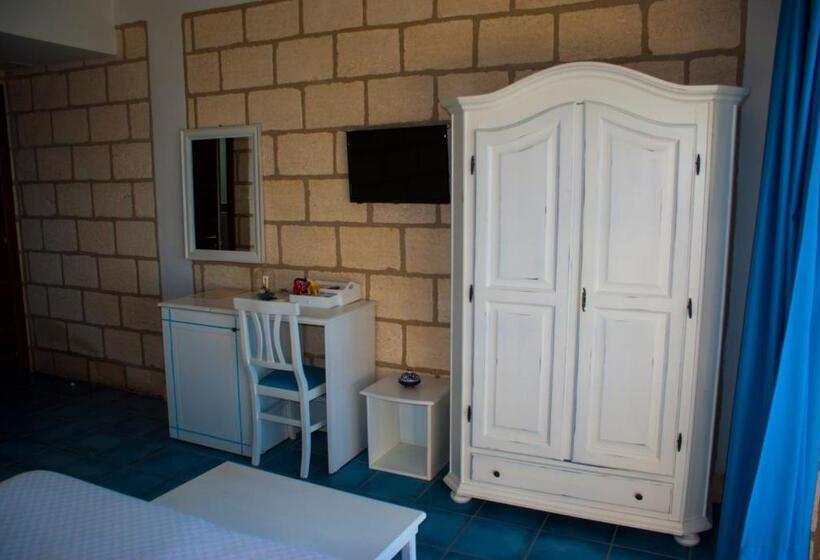 اتاق استاندارد, Caposperone Resort