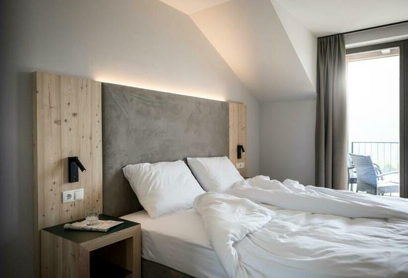 اتاق لوکس با بالکن, Das Mühlwald   Quality Time Family Resort