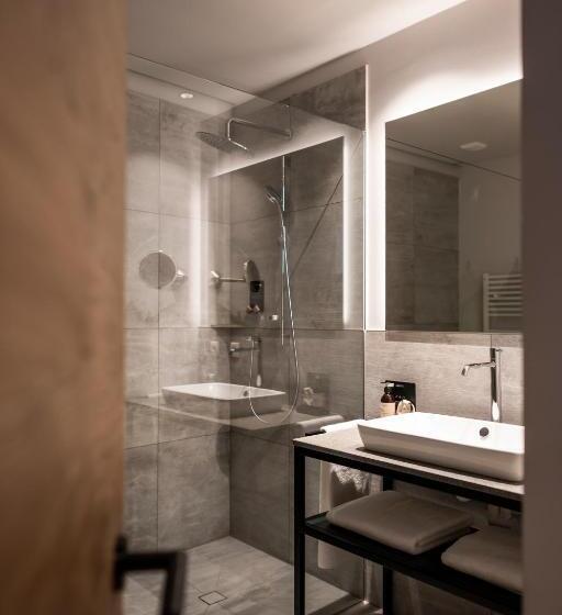 سوییت جونیور با بالکن, Das Mühlwald   Quality Time Family Resort