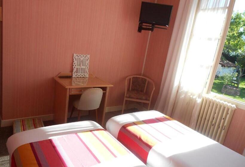Номер Стандарт, Hôtel Camou