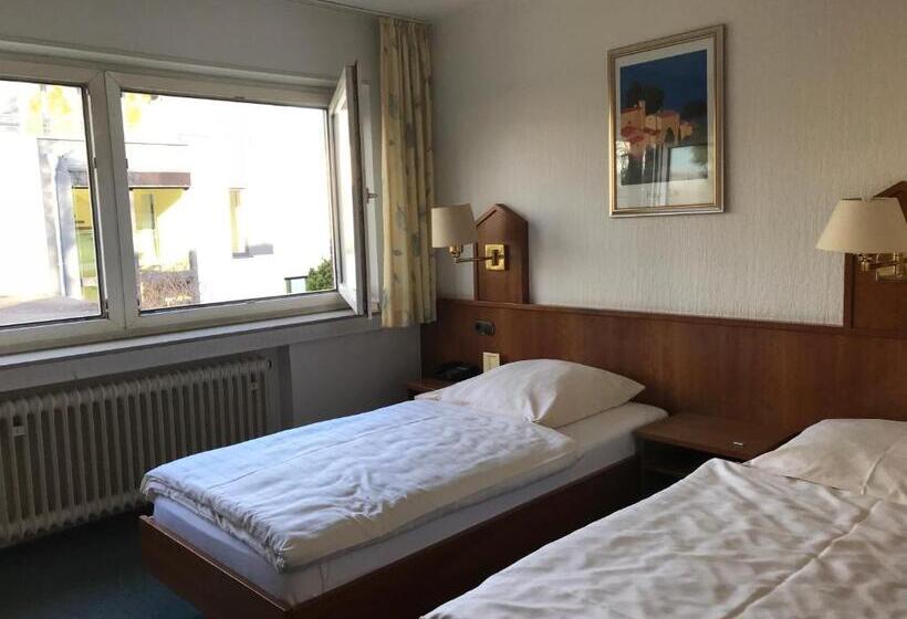 Номер Стандарт, Marienhof Düsseldorf Neuss