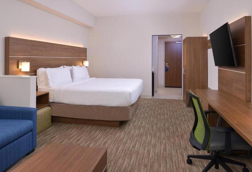 带大床的套房, Holiday Inn Express   Nashville South   Spring Hill, An Ihg