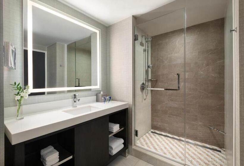 اتاق سوپریور با تخت بزرگ, Intercontinental   Washington D.c.   The Wharf, An Ihg