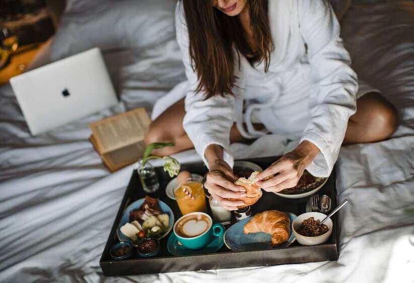 آپارتمان 1 خوابه با چشم‌انداز باغ, One Suite