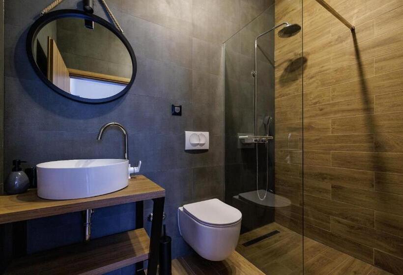 اتاق لوکس, Rooms Lišnić