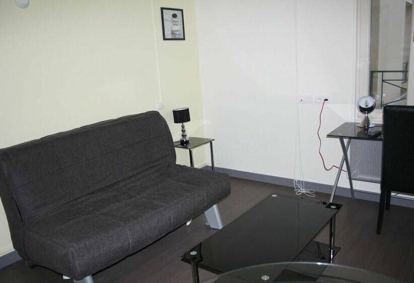 Студия Стандарт, Residence D Artagnan