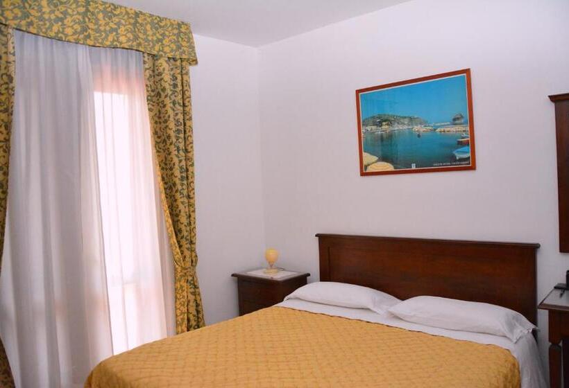 اتاق استاندارد با تراس, Agriturismo Sul Sentiero