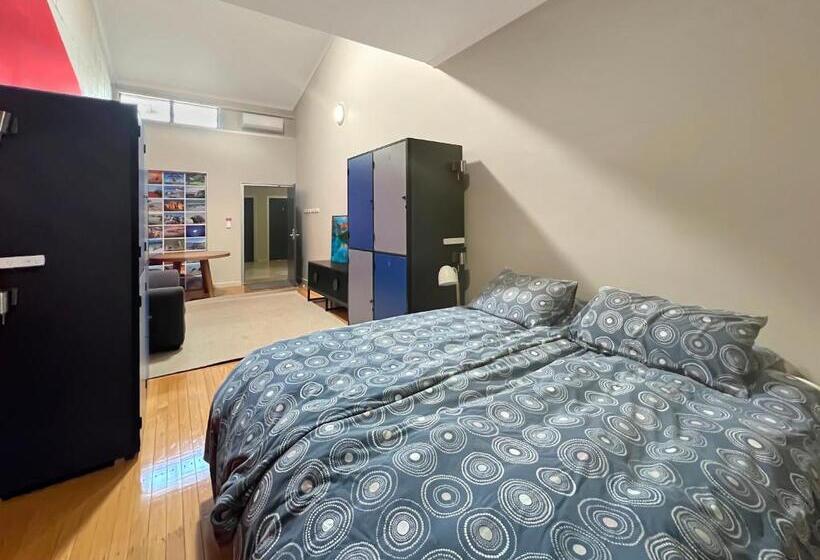 스탠다드 스튜디오 킹침대, Port Lincoln Studio Apartments