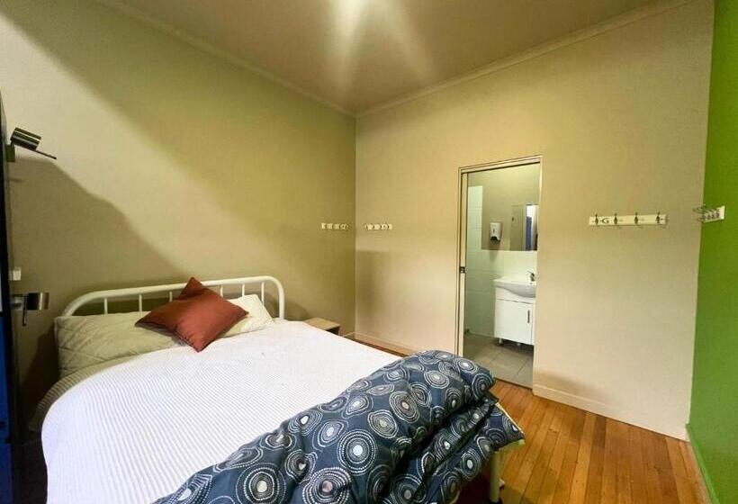 스탠다드 스튜디오, Port Lincoln Studio Apartments