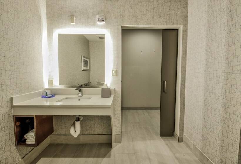 Люкс Адаптированный для Инвалидов, Holiday Inn Express & Suites Dallas Nw   Farmers Branch, An Ihg