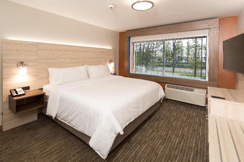 适合残疾人士使用的带超级大床的标准间, Holiday Inn Express & Suites   Gaylord, An Ihg