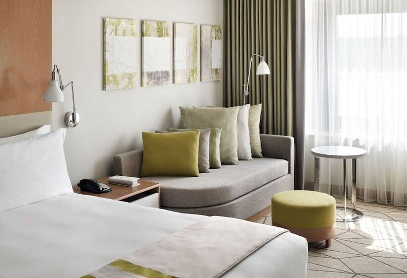 Номер Стандарт Двуспальная Кровать, Holiday Inn & Suites   Dubai Festival City Mall, An Ihg