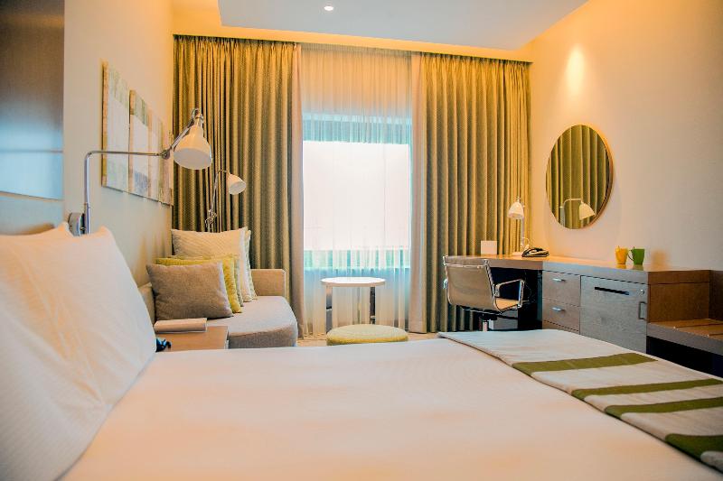 Номер Deluxe, Holiday Inn & Suites   Dubai Festival City Mall, An Ihg