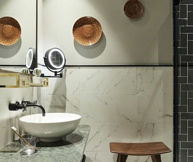 Номер Стандарт, Indigo The Hague   Palace Noordeinde, An Ihg