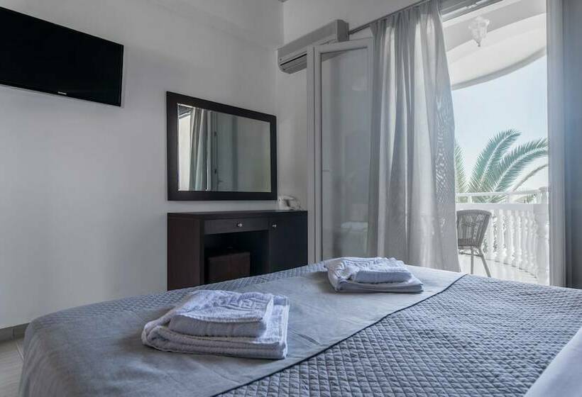 شقة عائلية, Zante Calinica