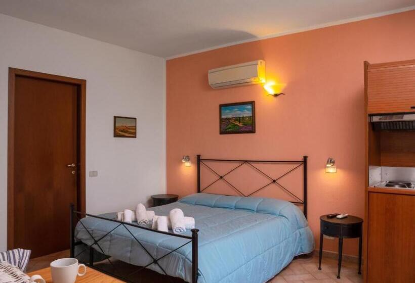 استودیو خانوادگی, Agriturismo Al Girasole