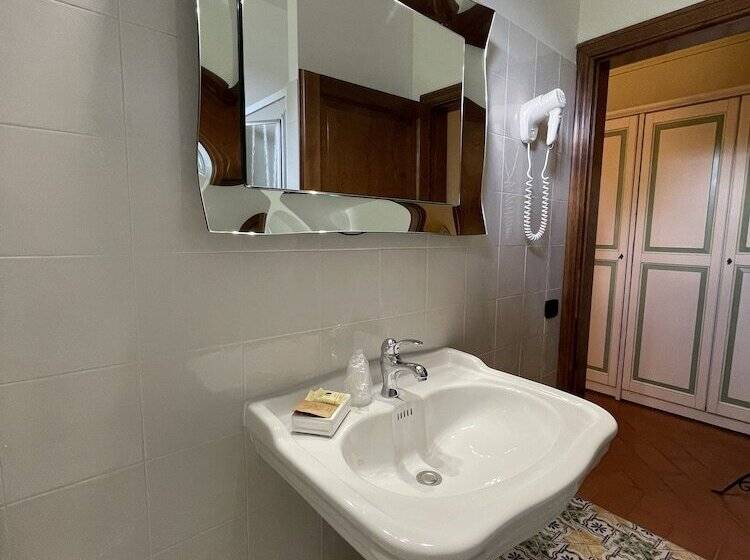 اتاق استاندارد, Il Colombaio Winery & Rooms