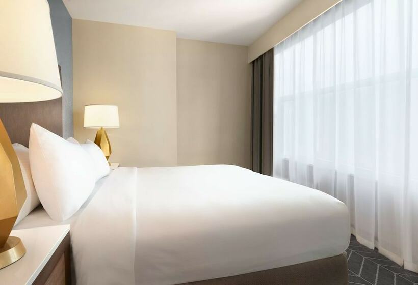 Студио Стандарт Кровать Кинг, Embassy Suites By Hilton Wilmington Riverfront