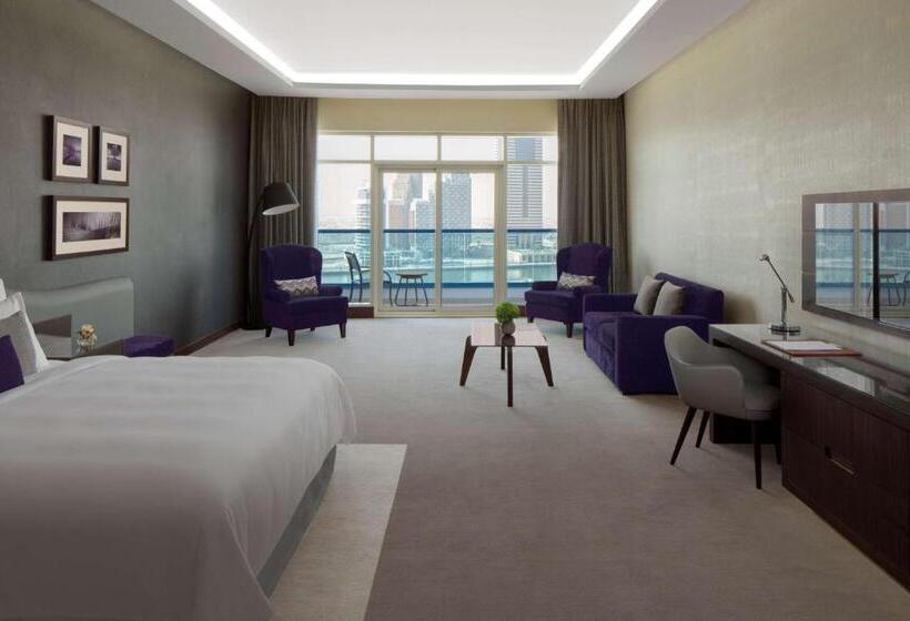Семейный Номер, Radisson Blu Hotel, Dubai Waterfront