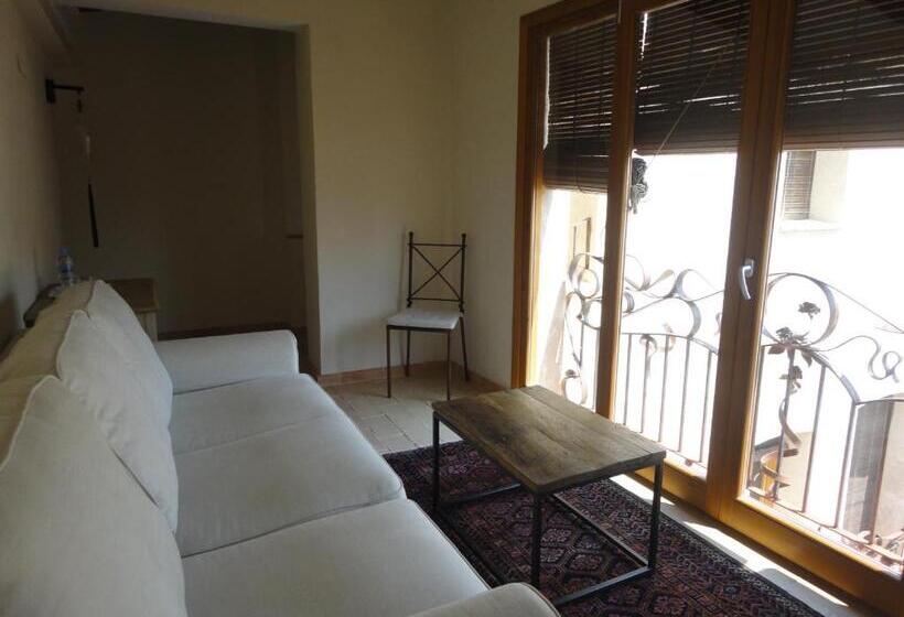 سوییت, Rural Cal Torner Adults Only