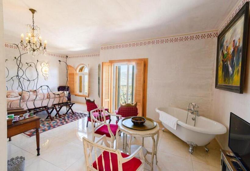 Suite with lake view, Las Orquideas Hotel Spain