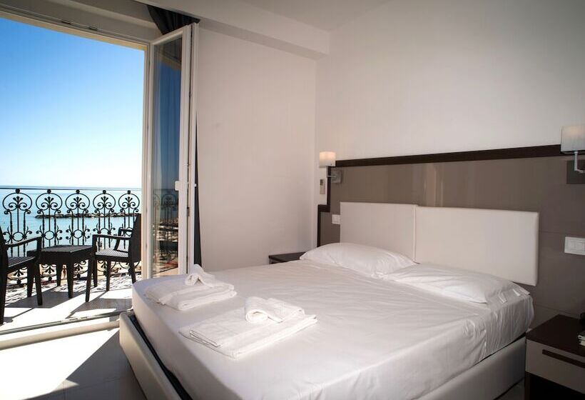 Четырехместный Номер Deluxe, Baia Marina