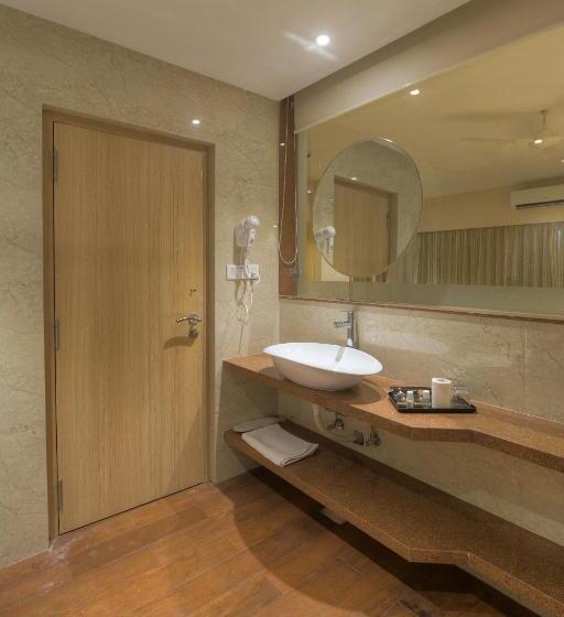 اتاق اجرایی با تخت بزرگ, Sadbhav Villa