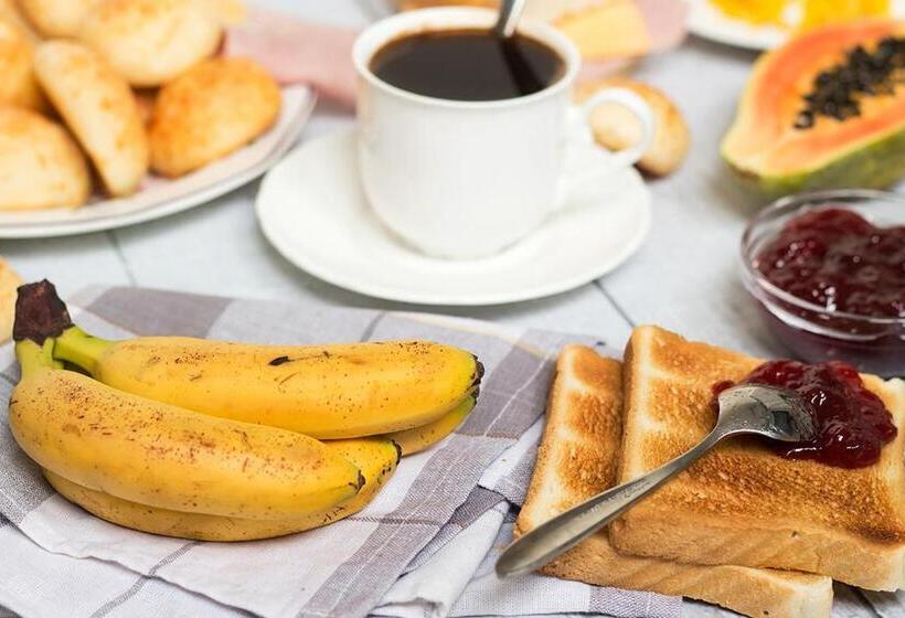 Четырехместный Номер Deluxe, Pousada Castelo Do Vento
