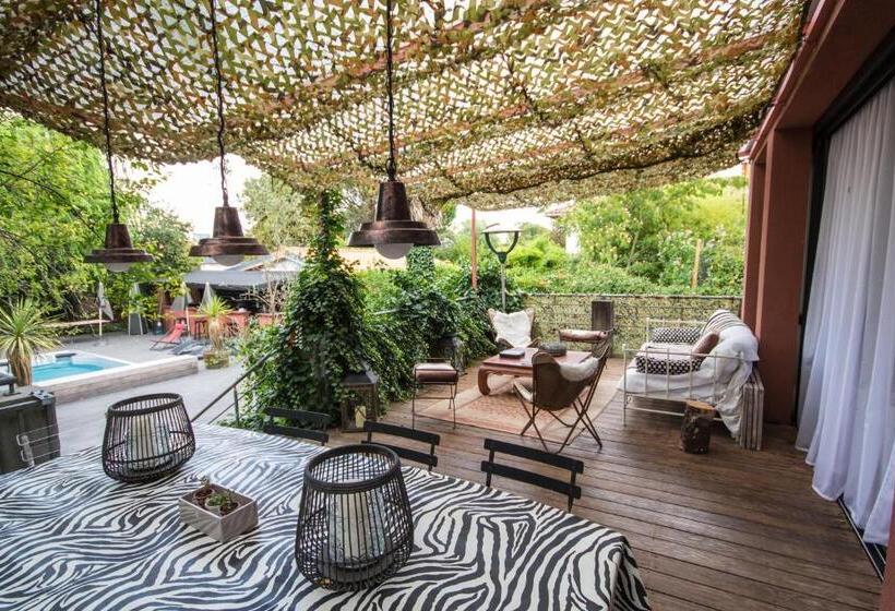 Номер Стандарт Вид на Сад, Bed And Breakfast Shandita