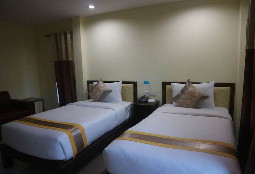 디럭스 룸, Anyavee Nam Mao Beach Resort