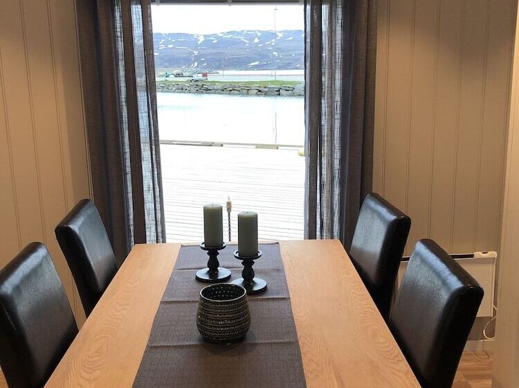 Апартаменты Premium 3 Спальни, Båtsfjord Brygge   Arctic Resort