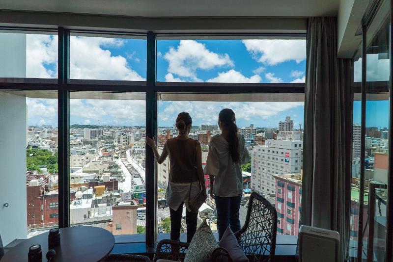 Номер Премиум, Jr Kyushu Hotel Blossom Naha