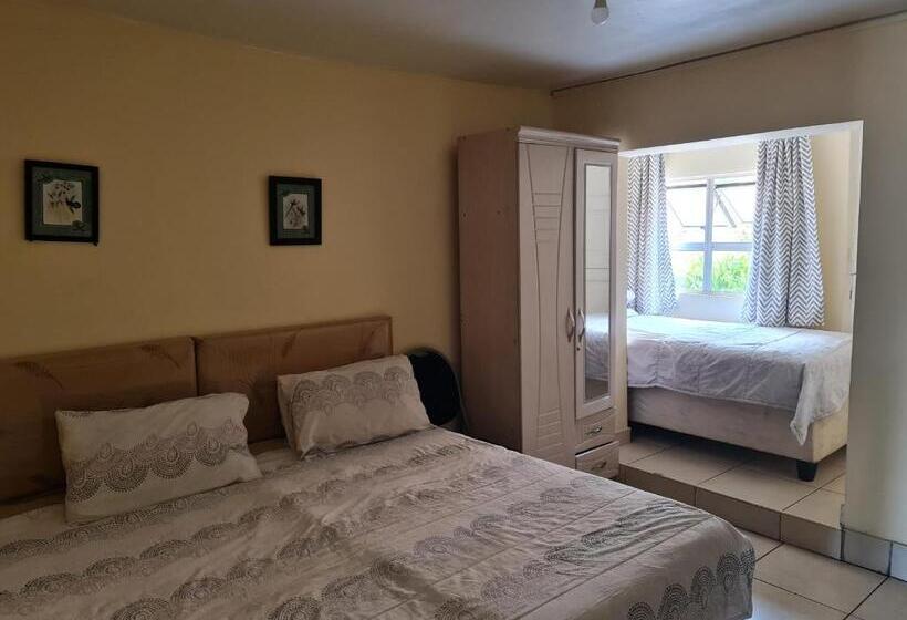 اتاق خانوادگی, Bluff Accommodation Aybriden Self Catering