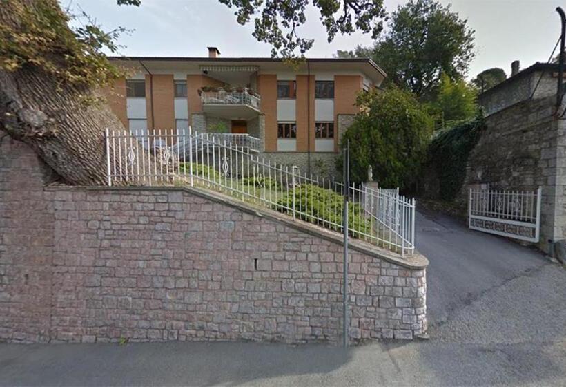 اتاق استاندارد سه نفره, Sogni D'assisi