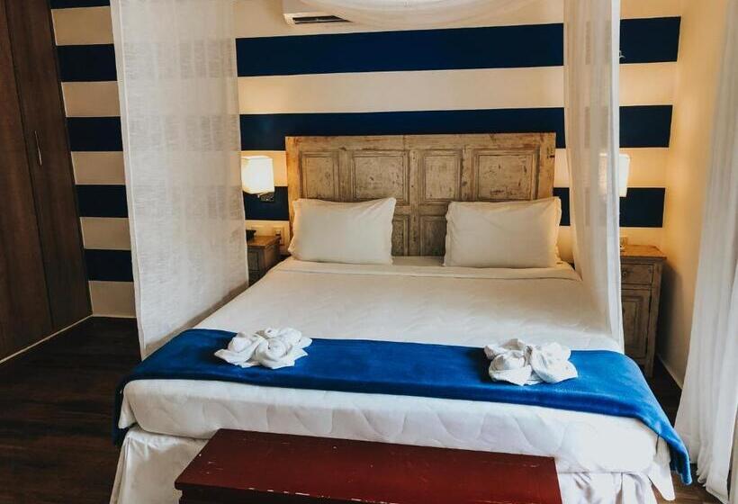 اتاق پریمیوم چهارنفره, Pousada Da Prainha