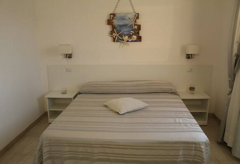 Номер Superior Вид на Бассейн, Stella Marina B&b