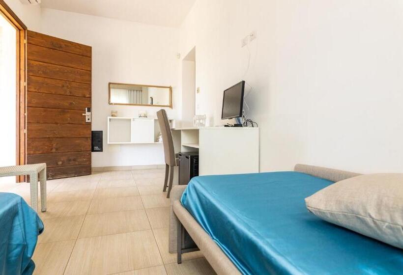 Четырехместный Номер Стандарт Вид на Сад, Stella Marina B&b