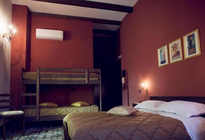 اتاق استاندارد چهارنفره با بالکن, Affittacamere B&b Meapvlia