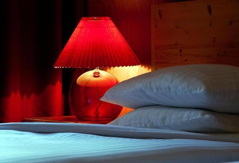 اتاق استاندارد, Logis Hôtel Restaurant Le Domaine De L Eau Vive