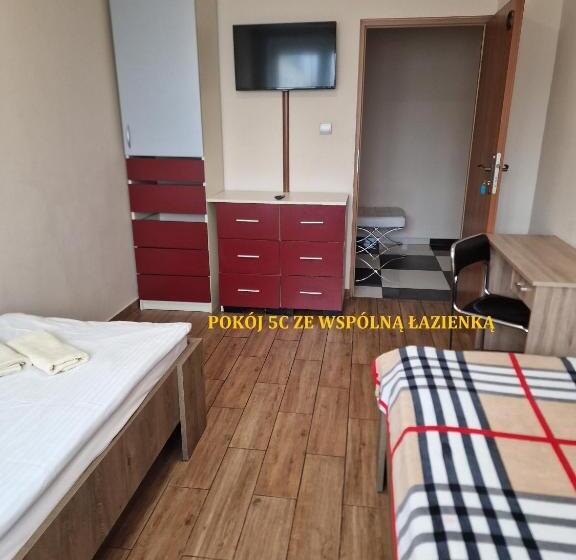 اتاق استاندارد با سرویس بهداشتی مشترک, Centrum Noclegowe Ii