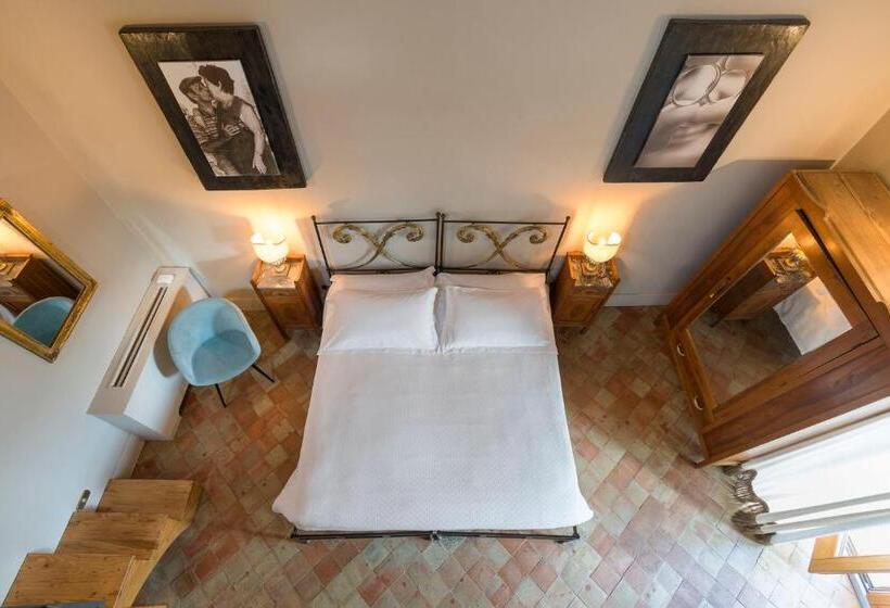 اتاق خانوادگی, Casa Arrigo