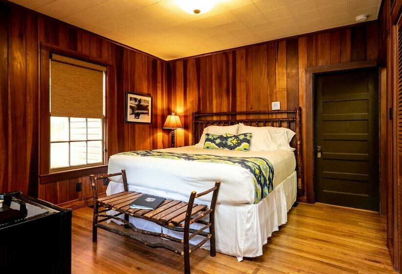 Хижина, Historic Tapoco Lodge