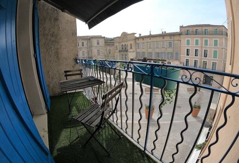 اتاق استاندارد سه نفره, Hôtel Restaurant Le Palais
