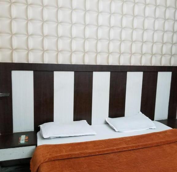Номер Стандарт, Time Square Guest House