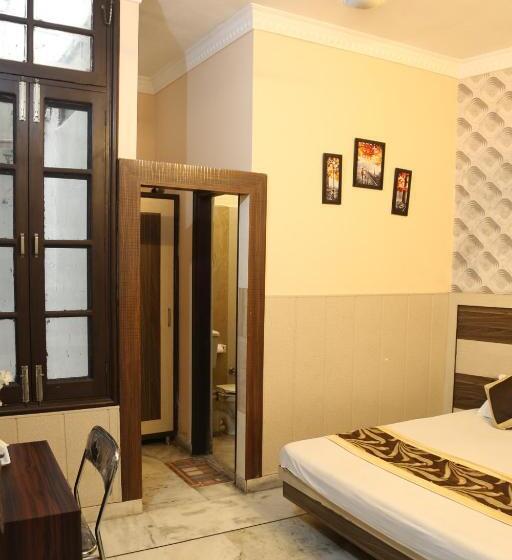 Номер Стандарт, Time Square Guest House