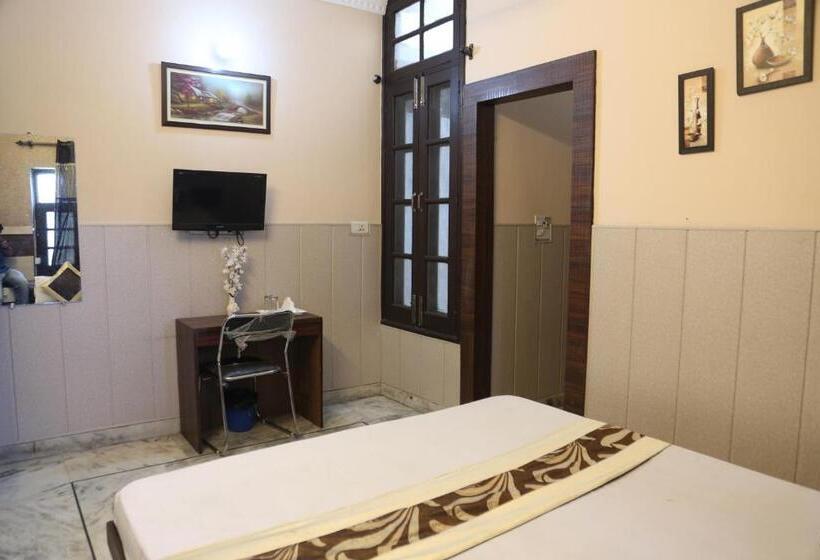 اتاق استاندارد, Time Square Guest House