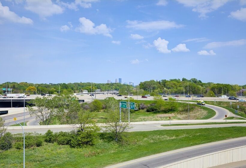 Номер Стандарт 2 Двуспальные Кровати, Ac Hotel By Marriott Minneapolis West End
