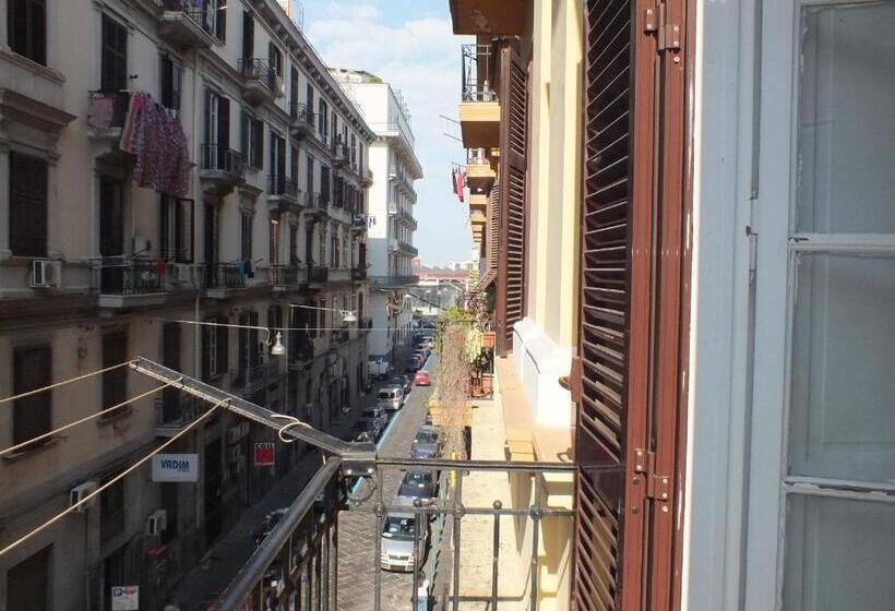 اتاق استاندارد یک نفره, O Sarracino B&b